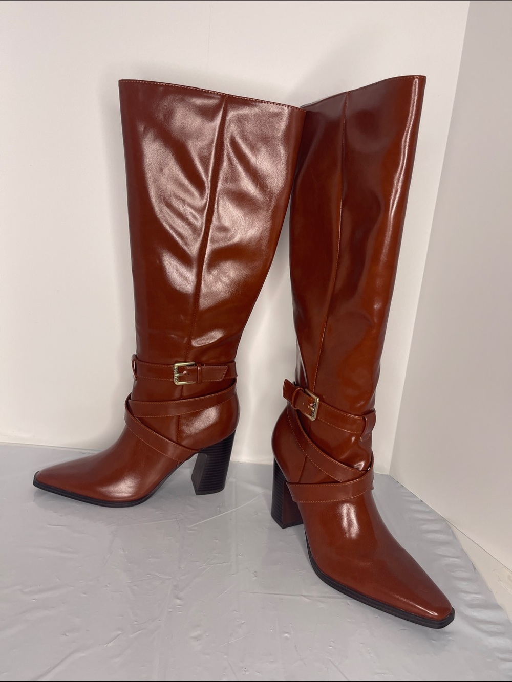GUESS Cognac Brown Buckle Knee High Heeled Boots Women’s 8M New without box